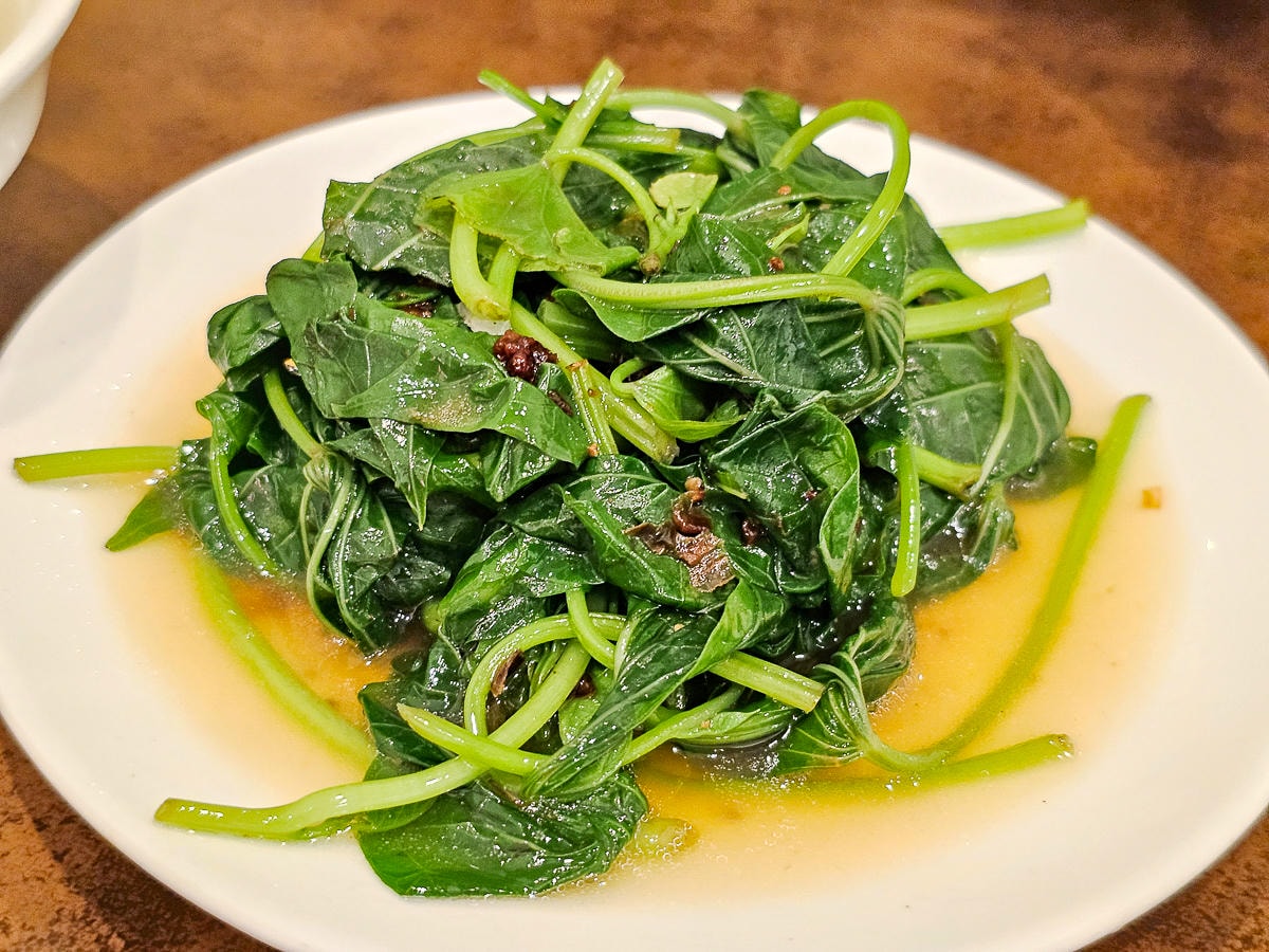 高雄五甲|金鼎牛肉麵手工水餃 冷氣開放,在地老字號排隊小吃 - 第18張圖