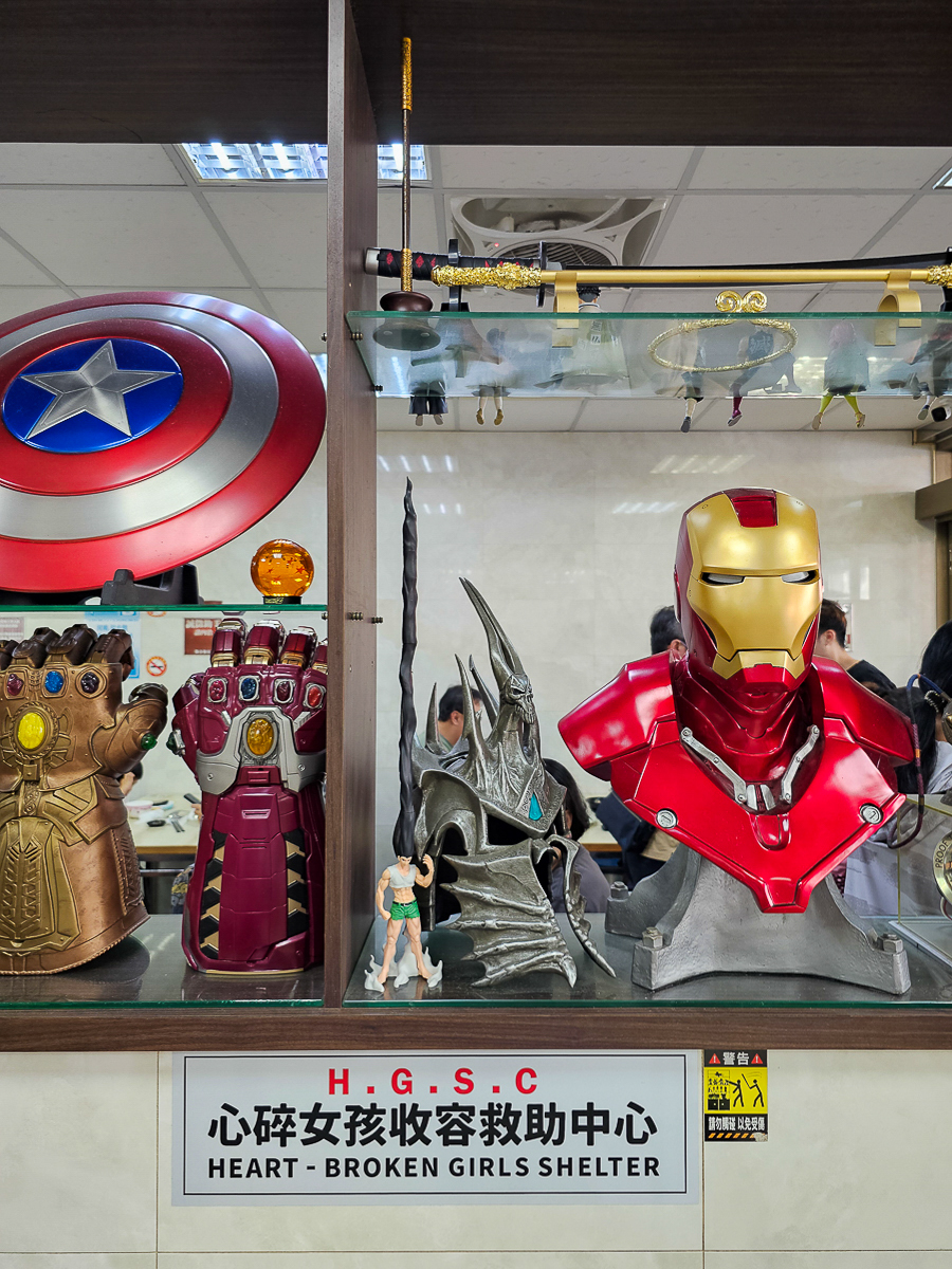 高雄苓雅｜福安陽春麵店 40年超人氣豬油拌麵 │阿美古早味紅茶 自家熬煮茶飲