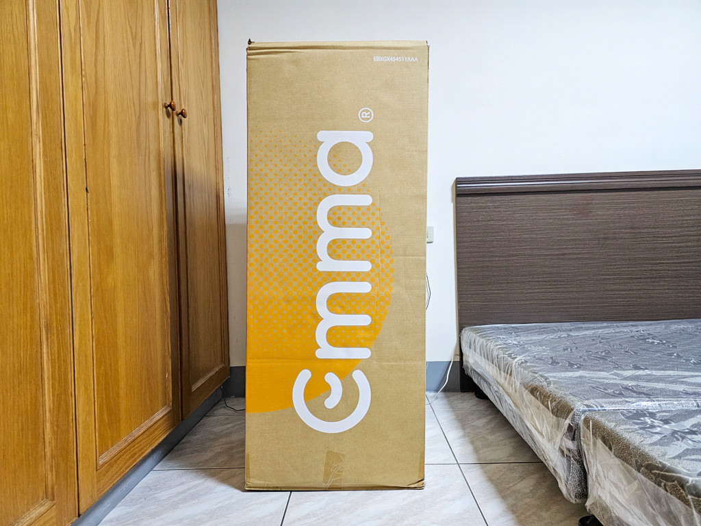 床墊推薦｜德國Emma 石墨烯黑鑽床墊，100天免費試睡，歐洲銷量第一的床墊品牌，全球累計販售超600萬張，享受夜晚被擁抱的安全感