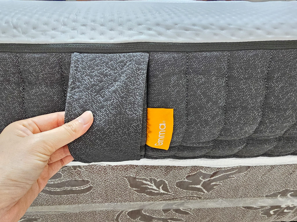 床墊推薦｜德國Emma 石墨烯黑鑽床墊，100天免費試睡，歐洲銷量第一的床墊品牌，全球累計販售超600萬張，享受夜晚被擁抱的安全感