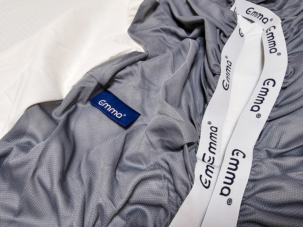 床墊推薦｜德國Emma 石墨烯黑鑽床墊，100天免費試睡，歐洲銷量第一的床墊品牌，全球累計販售超600萬張，享受夜晚被擁抱的安全感