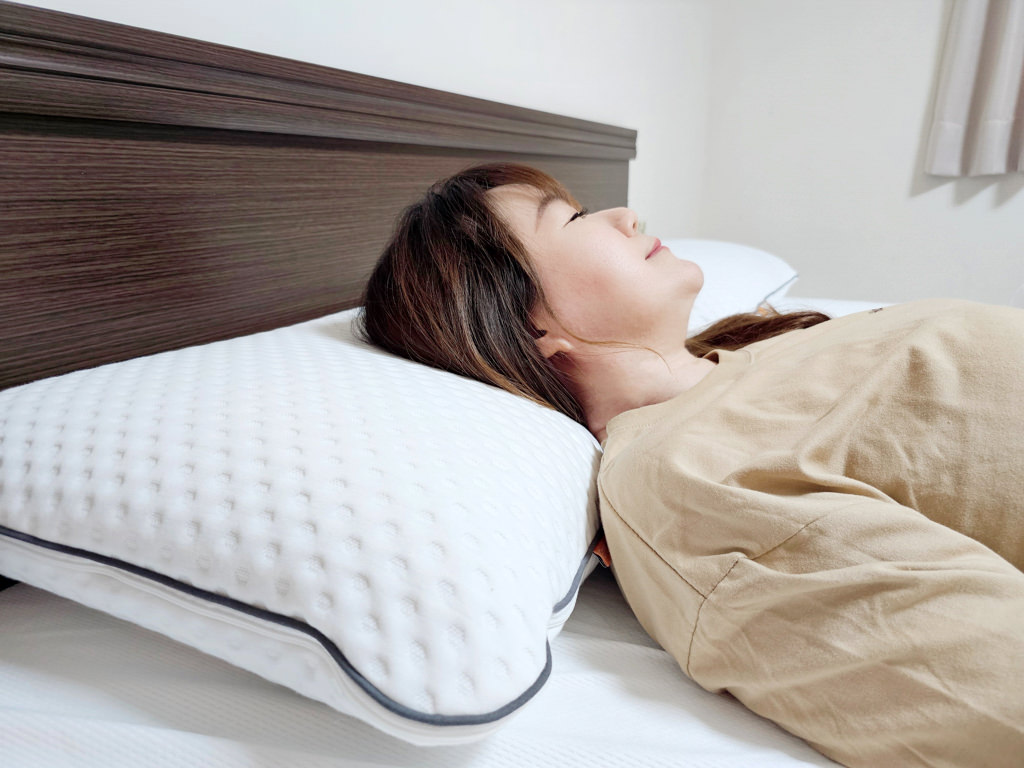 床墊推薦｜德國Emma 石墨烯黑鑽床墊，100天免費試睡，歐洲銷量第一的床墊品牌，全球累計販售超600萬張，享受夜晚被擁抱的安全感