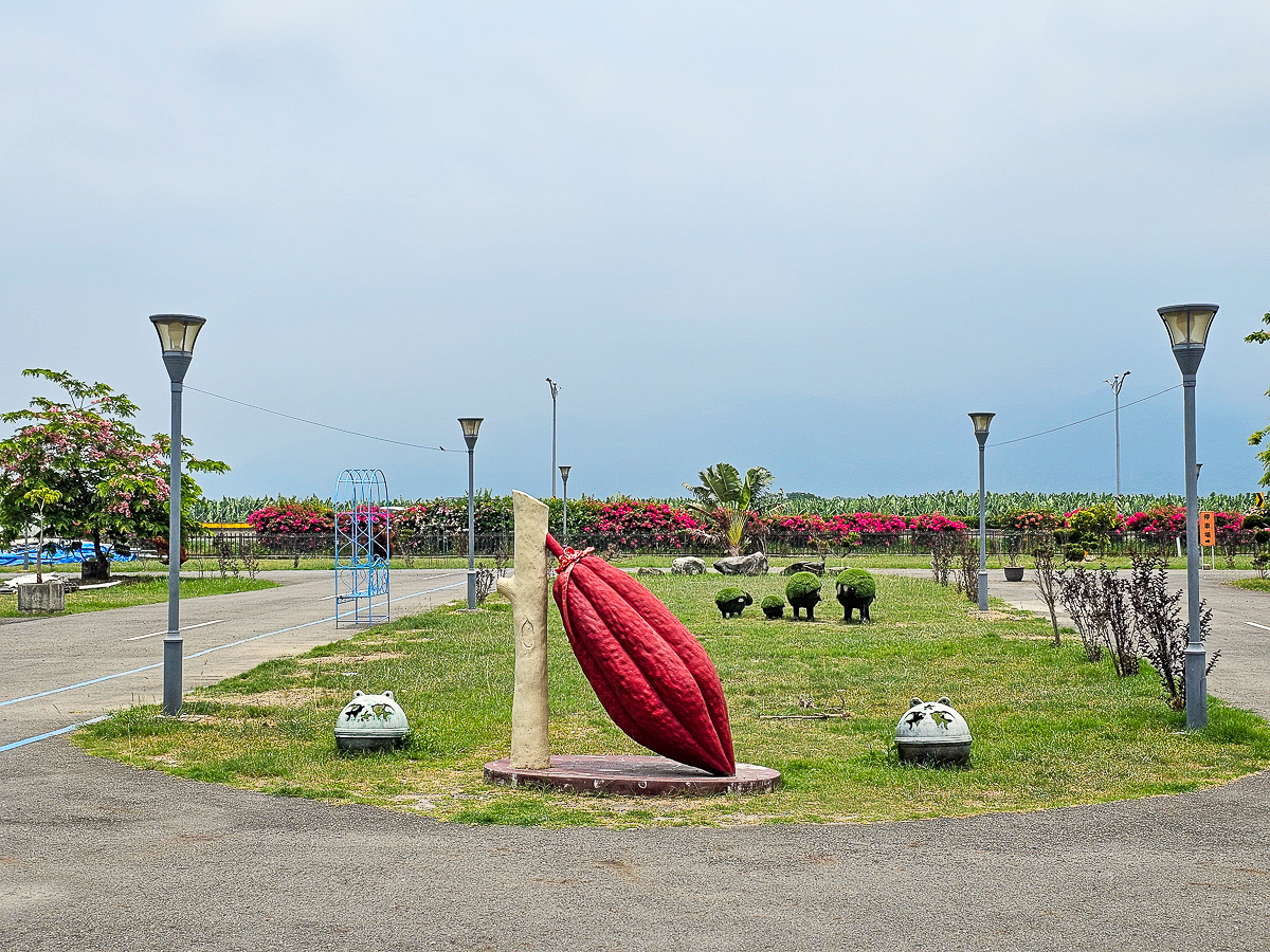 枋寮景點｜可茵山枋寮旗艦店 免門票親子景點，巧克力風味餐、火鍋、定食、DIY、伴手禮，屏東觀光工廠