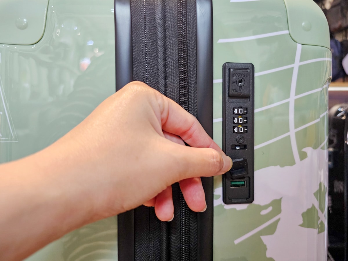 台南平價行李箱推薦|古色古箱行李箱專賣店 款式齊全、價格超甜、行李箱維修當日可取件 - 第24張圖 台南平價行李箱推薦|古色古箱行李箱專賣店 款式齊全、價格超甜、行李箱維修當日可取件