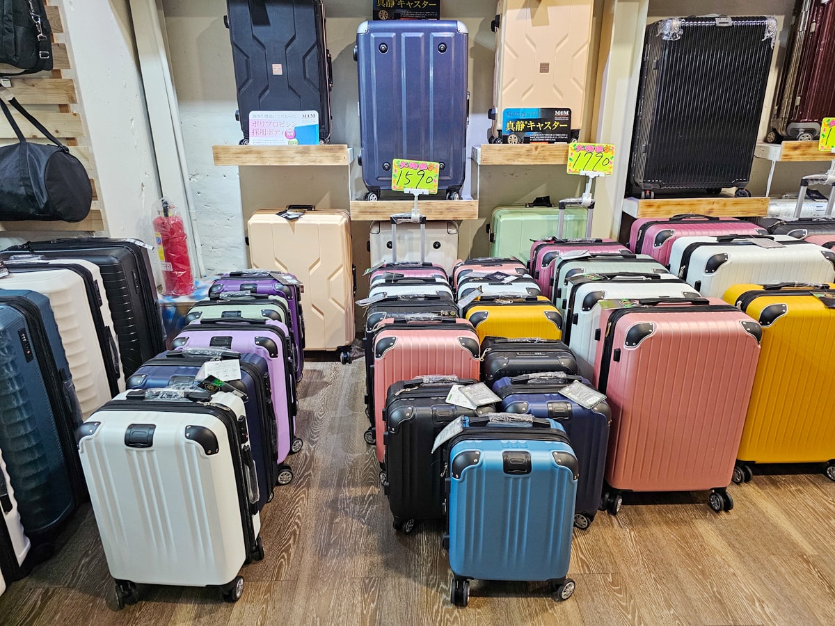 台南平價行李箱推薦|古色古箱行李箱專賣店 款式齊全、價格超甜、行李箱維修當日可取件 - 第9張圖 台南平價行李箱推薦|古色古箱行李箱專賣店 款式齊全、價格超甜、行李箱維修當日可取件