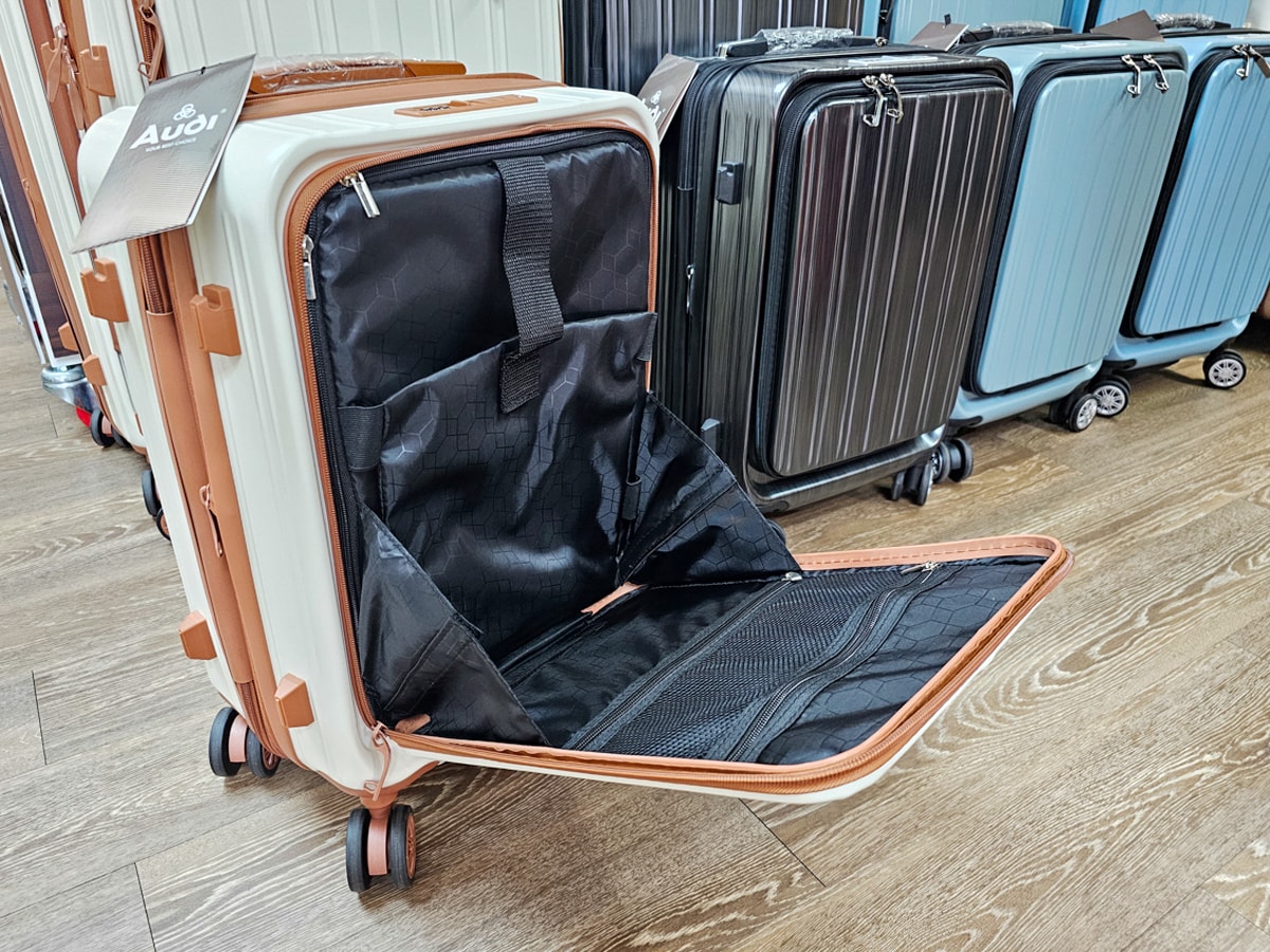 台南平價行李箱推薦|古色古箱行李箱專賣店 款式齊全、價格超甜、行李箱維修當日可取件 - 第17張圖 台南平價行李箱推薦|古色古箱行李箱專賣店 款式齊全、價格超甜、行李箱維修當日可取件