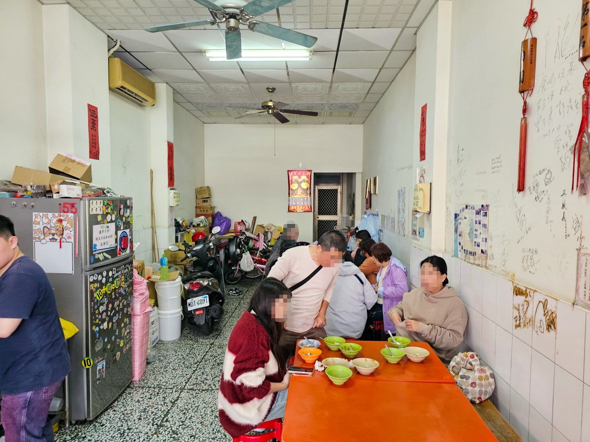 竹山美食|百年廟口肉圓 貢丸豆腐湯只要20元!竹山連興宮對面,超人氣平價小吃 - 第10張圖