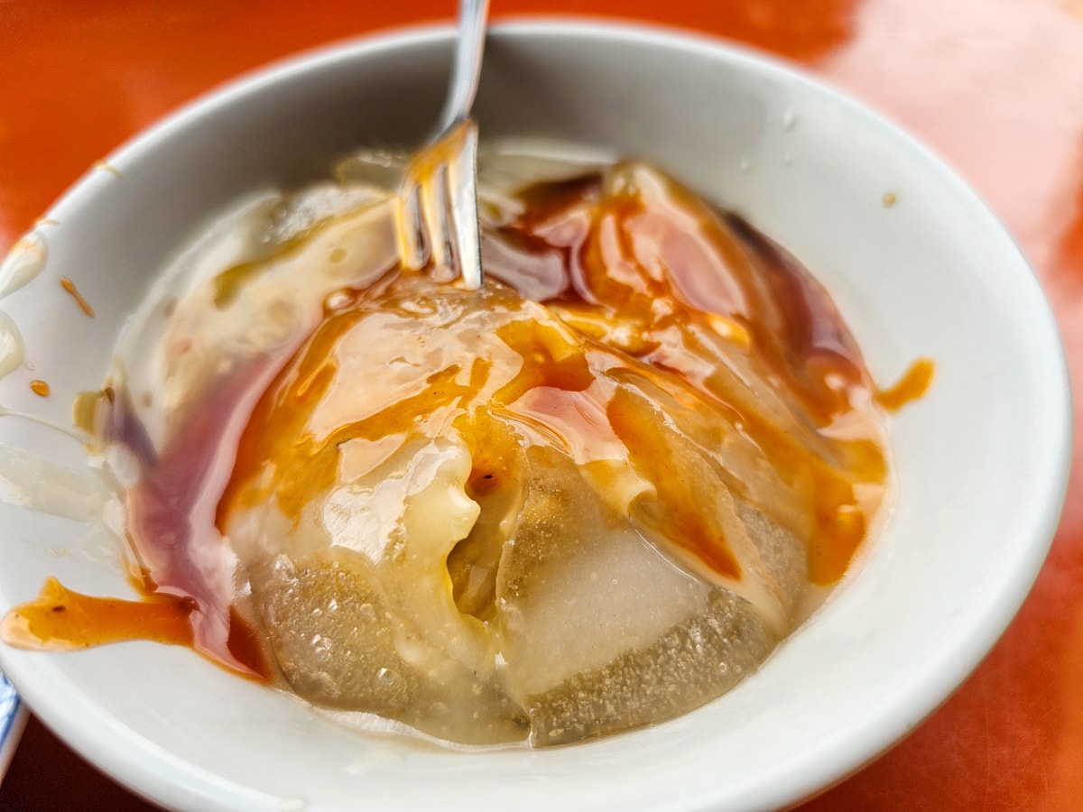 竹山美食|百年廟口肉圓 貢丸豆腐湯只要20元!竹山連興宮對面,超人氣平價小吃 - 第16張圖