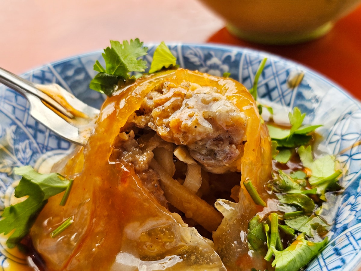 竹山美食|百年廟口肉圓 貢丸豆腐湯只要20元!竹山連興宮對面,超人氣平價小吃 - 第14張圖