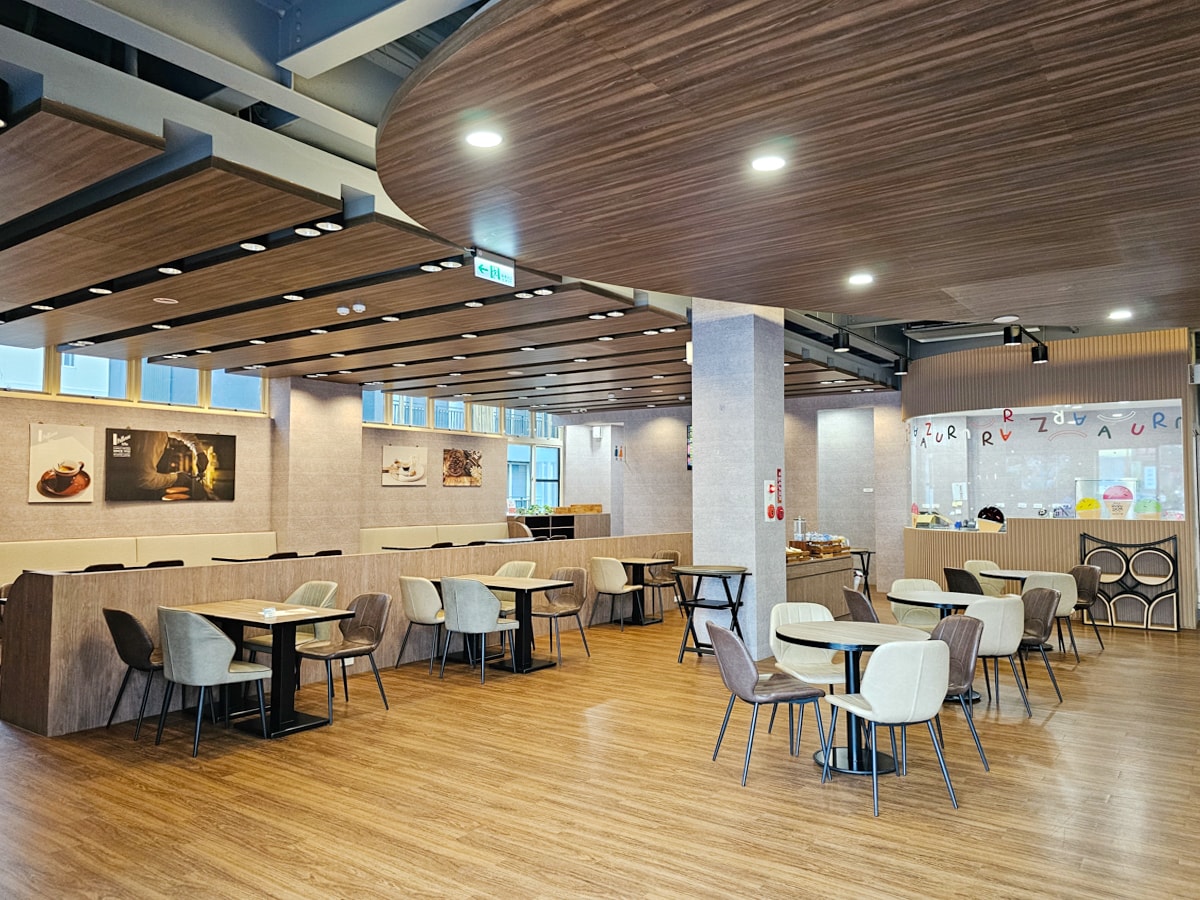 南投景點|魯魯札札咖啡親子館 日月潭最大室內親子樂園!溜小孩放電一定要來玩,伊達邵親子餐廳 - 第4張圖