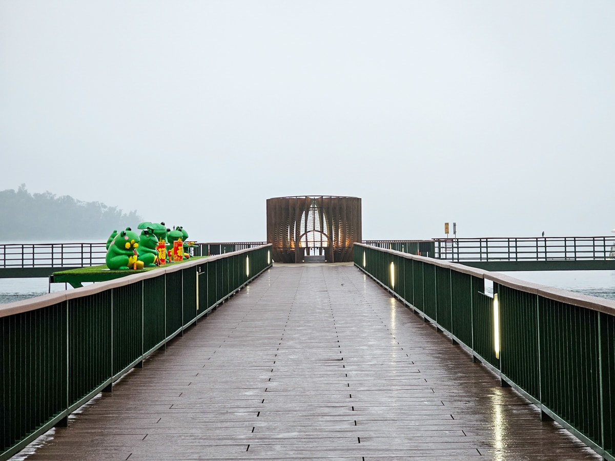 日月潭湖畔下午茶|力麗循路麓 湖景第一排咖啡,日月潭限定紅玉QQ球冰淇淋,伊達邵遊客中心2樓 - 第18張圖