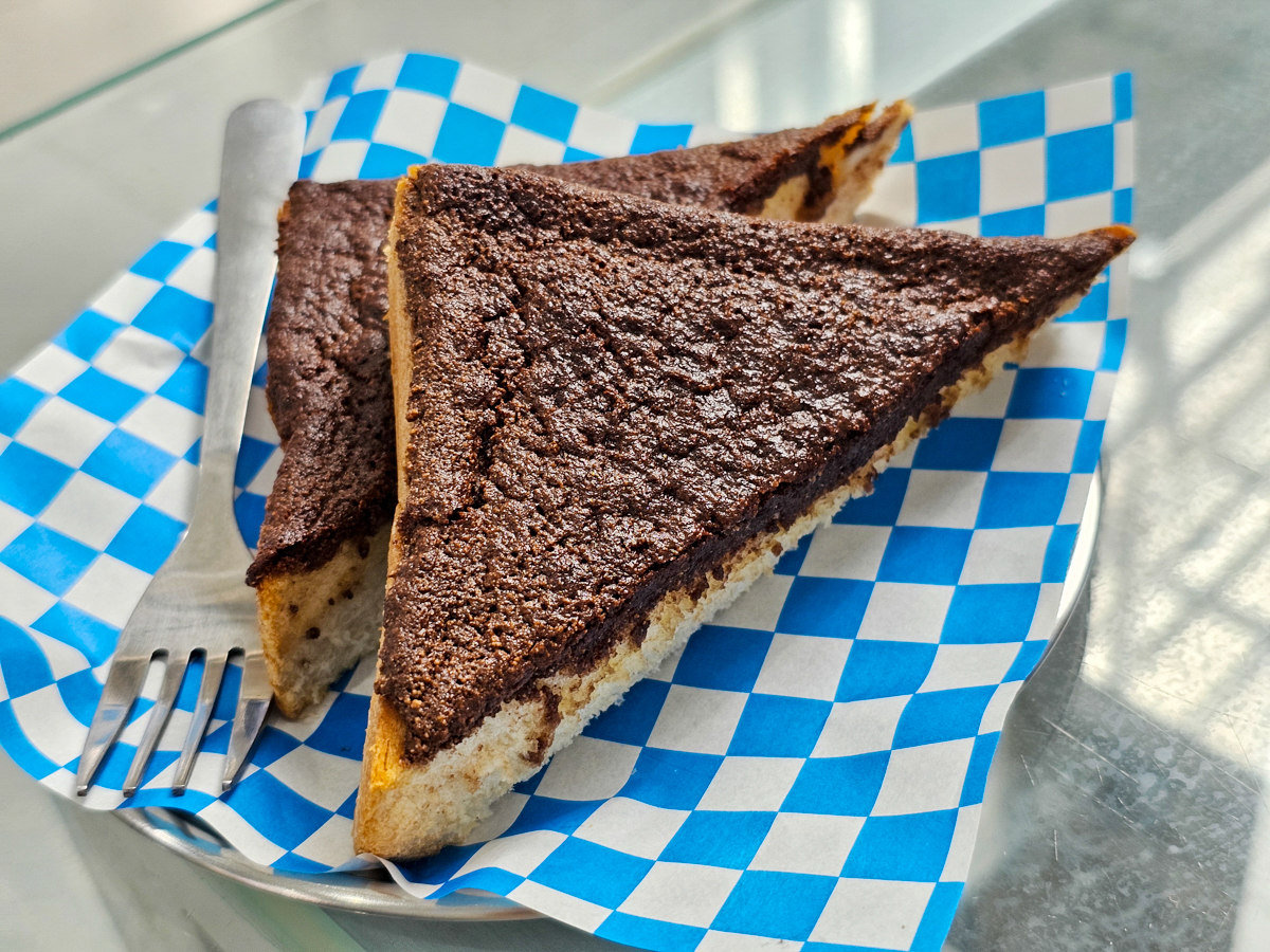 恆春最新網美冰店來囉!藍冰菓 刨冰|奶酥厚片|咖啡 藍與白的相遇 - 第14張圖 恆春最新網美冰店來囉!藍冰菓 刨冰|奶酥厚片|咖啡 藍與白的相遇