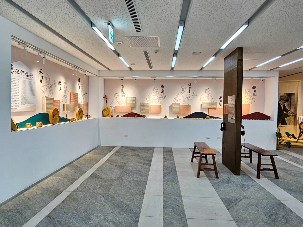 恆春免費景點|恆春文化中心民謠館 聲音博物館聽民謠、自在閱覽圖書 - 第12張圖