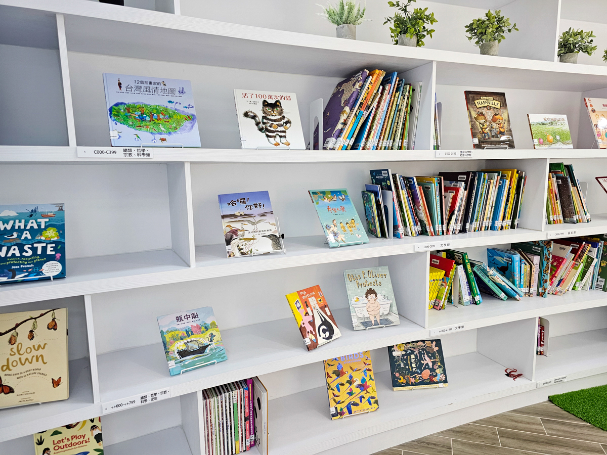 恆春免費景點|恆春文化中心民謠館 聲音博物館聽民謠、自在閱覽圖書 - 第32張圖