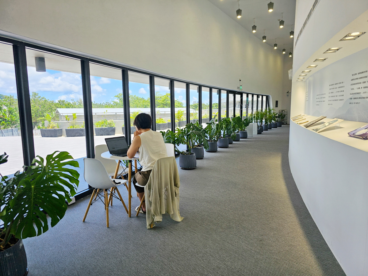 恆春免費景點|恆春文化中心民謠館 聲音博物館聽民謠、自在閱覽圖書 - 第34張圖