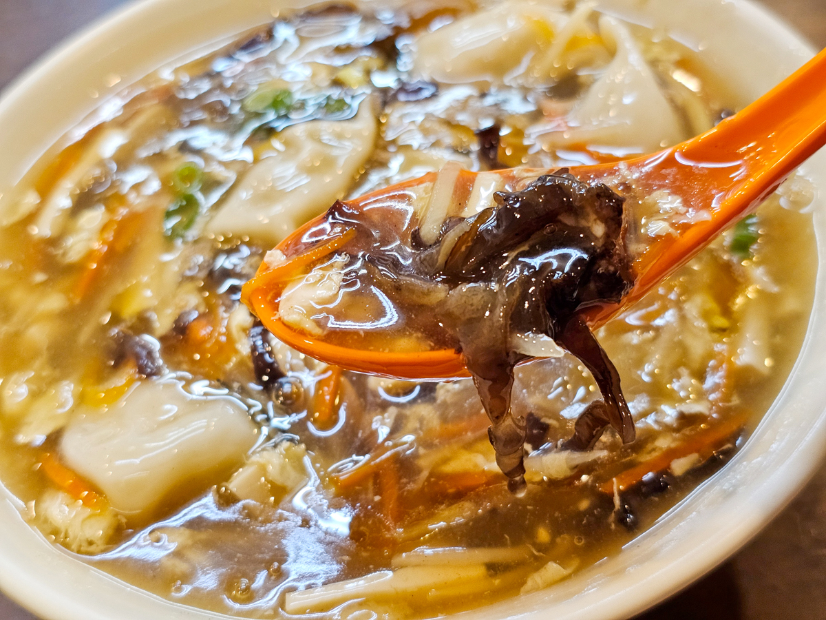 高雄鳳山|北芳園牛肉拉麵-大東店 乾麵/水餃/餛飩湯/酸辣麵 平價國民美食 - 第15張圖