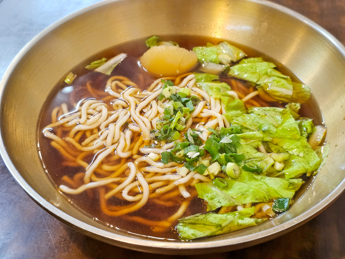 高雄鳳山|北芳園牛肉拉麵-大東店 乾麵/水餃/餛飩湯/酸辣麵 平價國民美食 - 第21張圖