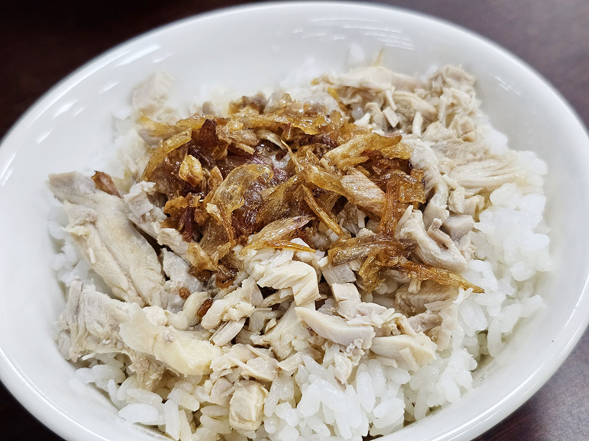 五甲美食推薦|呷雞湯鳳南店 在地人激推個人雞湯!帶骨土雞肉、去骨白羽雞腿肉暖心又暖胃 - 第12張圖