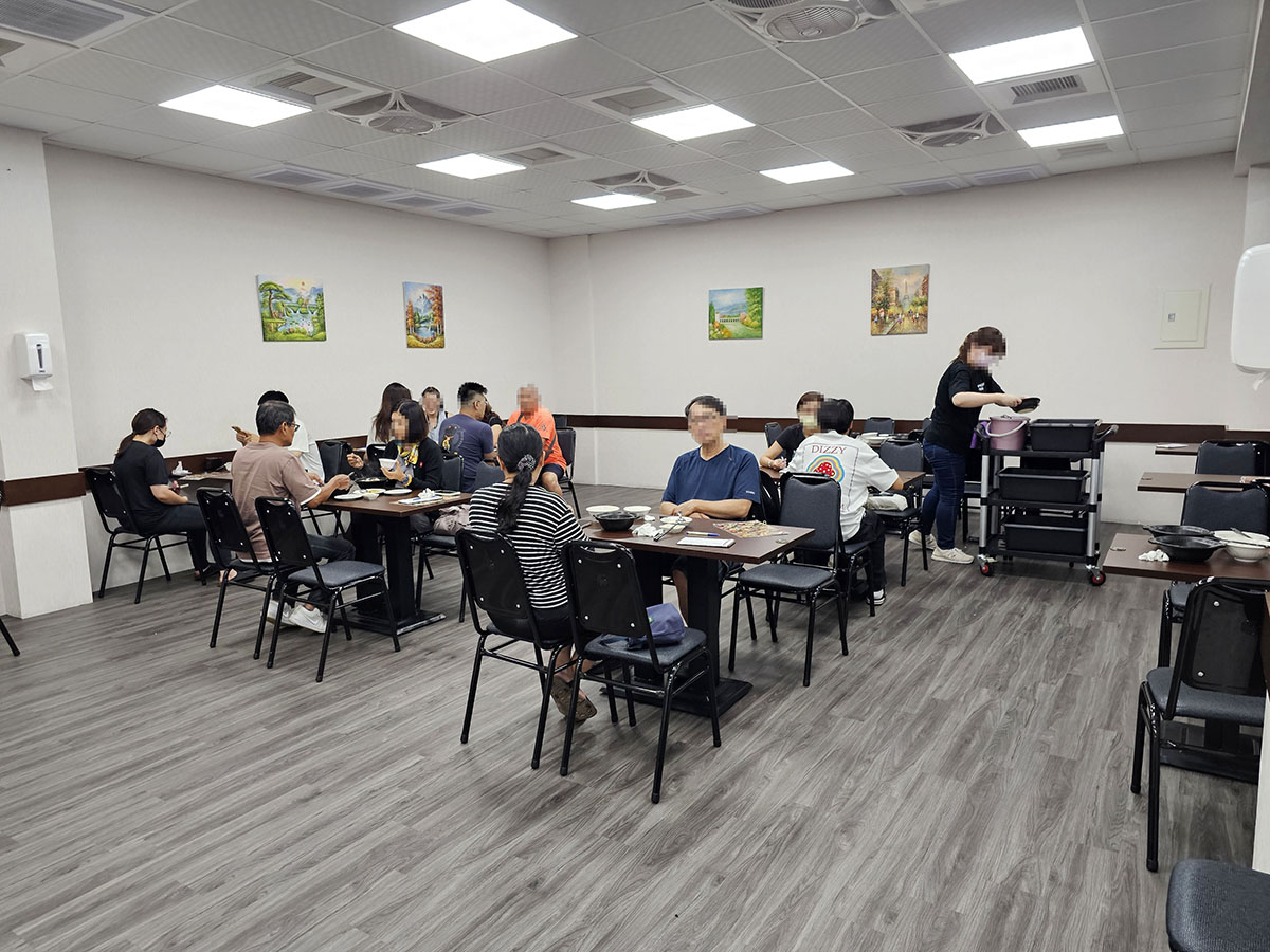五甲美食推薦|呷雞湯鳳南店 在地人激推個人雞湯!帶骨土雞肉、去骨白羽雞腿肉暖心又暖胃 - 第7張圖