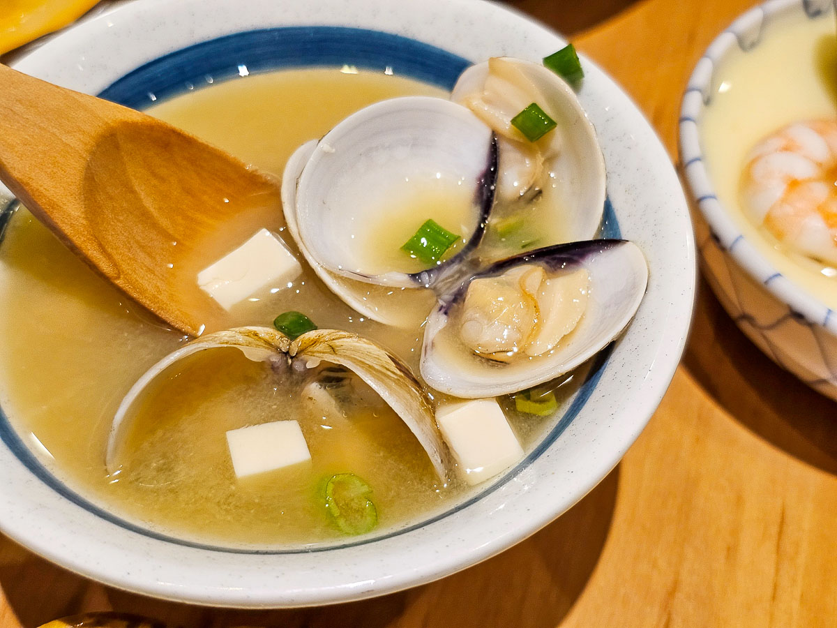 高雄前金|碰心蘿蔔 排骨炒飯超欠吃!握壽司30元起,上班族激推高CP值日式餐廳 - 第12張圖