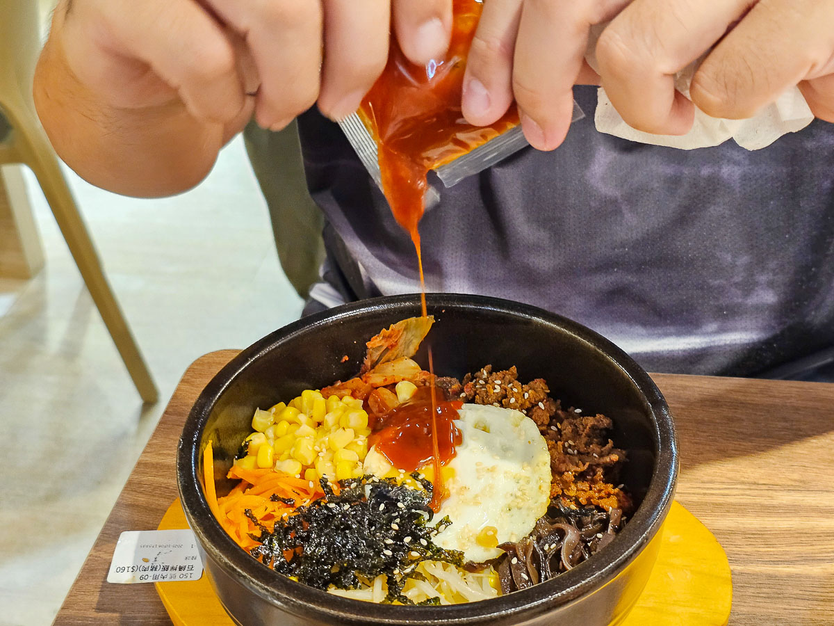 高雄五甲美食|七寶花韓式石鍋拌飯五甲店 新開幕!泡菜、海帶湯、白飯無限供應吃到飽,平價韓國料理、家庭聚餐新選擇 - 第8張圖
