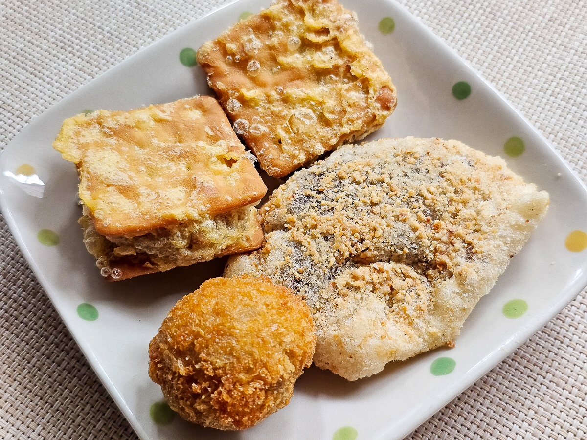 10元可以買什麼?芋見蘇媽媽-五甲白糖粿 芋泥球、芋餅、紅豆餅、炸麻糬|金黃酥脆不油膩通通都好吃 - 第7張圖