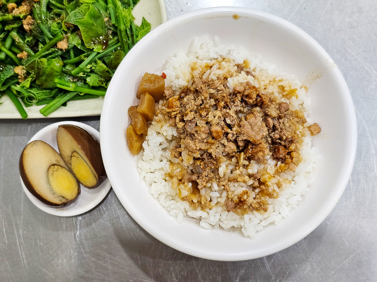 南投魚池|一麵堂 噴香肉燥飯、牛肉麵、水餃, 茶香入味一吃入魂!平價美味CP值超高 - 第8張圖