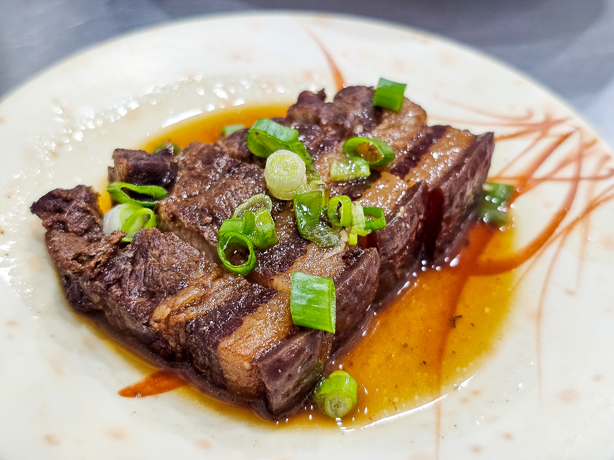 南投魚池|一麵堂 噴香肉燥飯、牛肉麵、水餃, 茶香入味一吃入魂!平價美味CP值超高 - 第18張圖