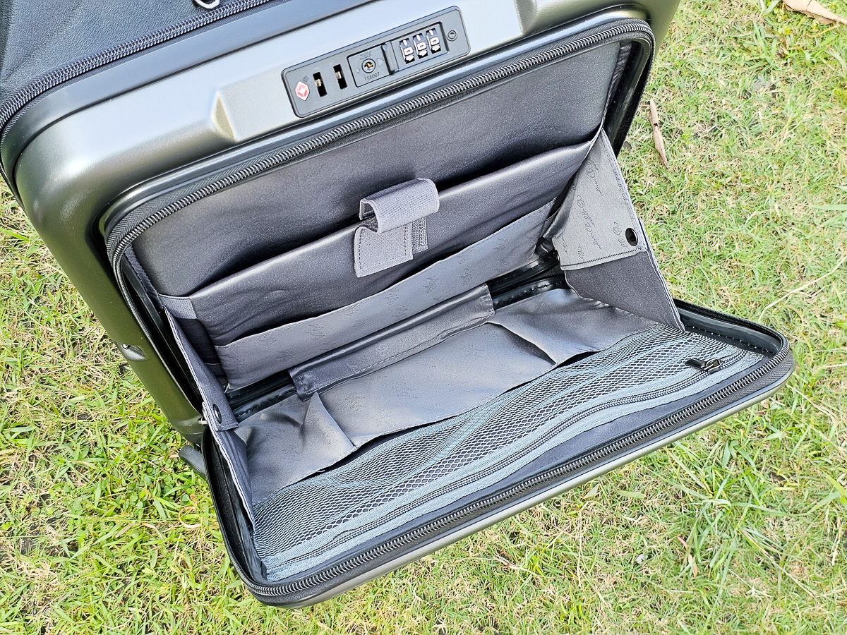 我把行李箱變小了!BIGGER 20吋菱格紋前開摺疊箱 行李箱界的小魔術師 - 第7張圖