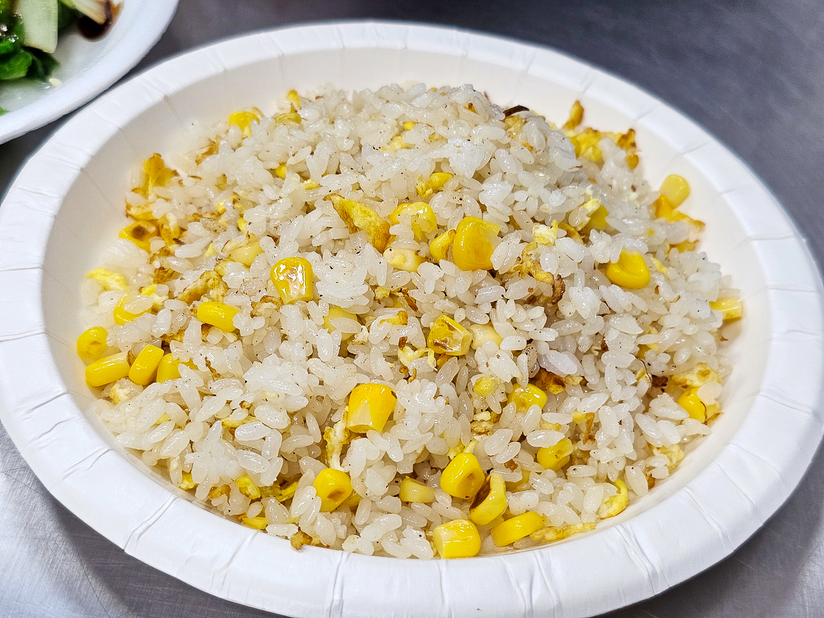 水里美食｜饕客食堂複合式餐飲 炒麵炒飯一次滿足！平價國民美食
