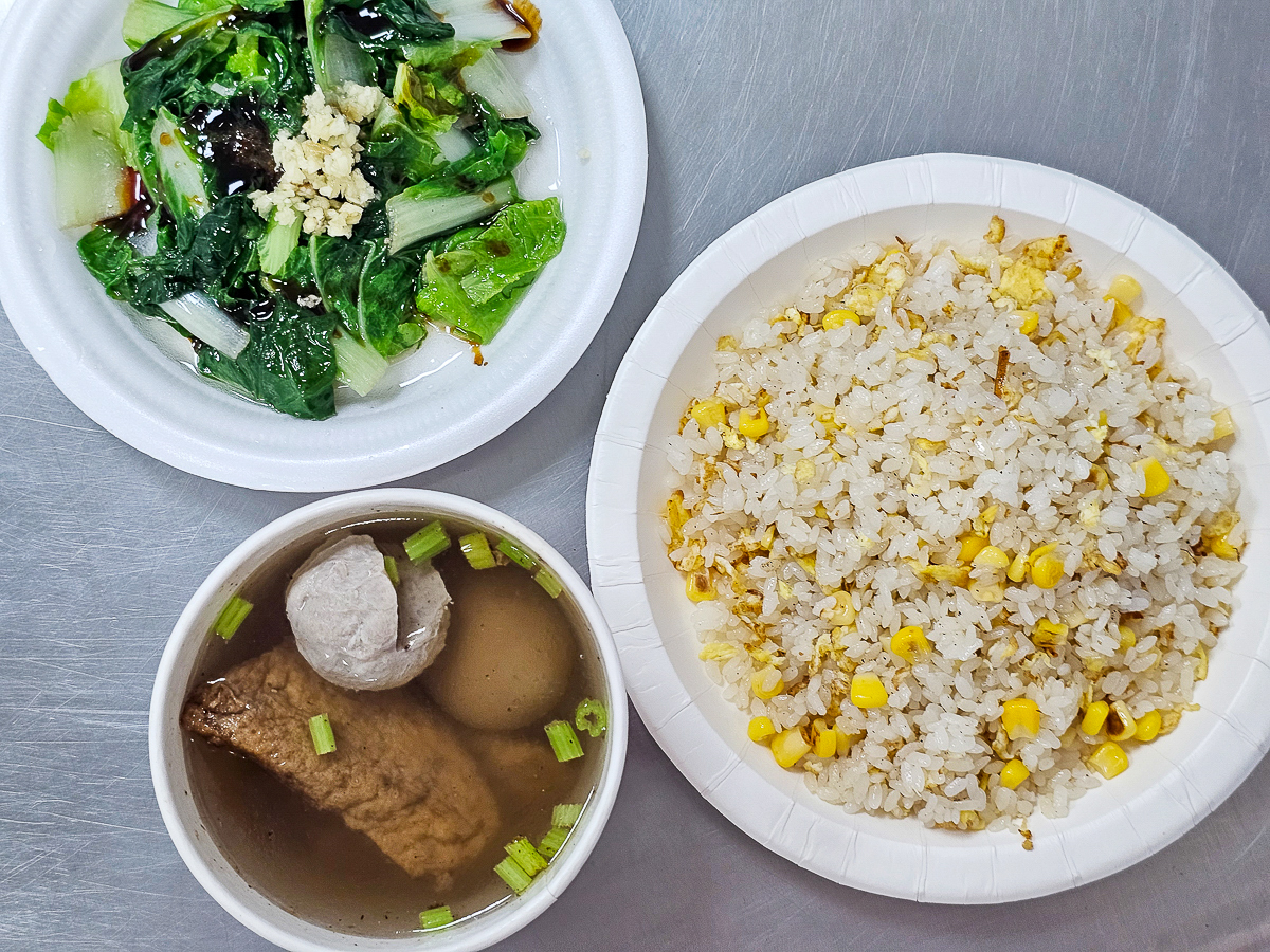 水里美食｜饕客食堂複合式餐飲 炒麵炒飯一次滿足！平價國民美食