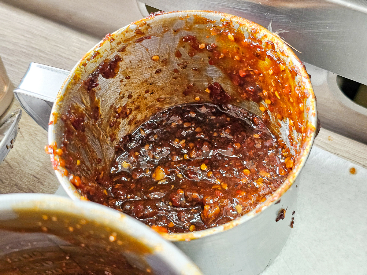 高雄茄萣必吃｜興達港老麵炸蛋蔥油餅，金黃酥脆一咬蛋液爆香！