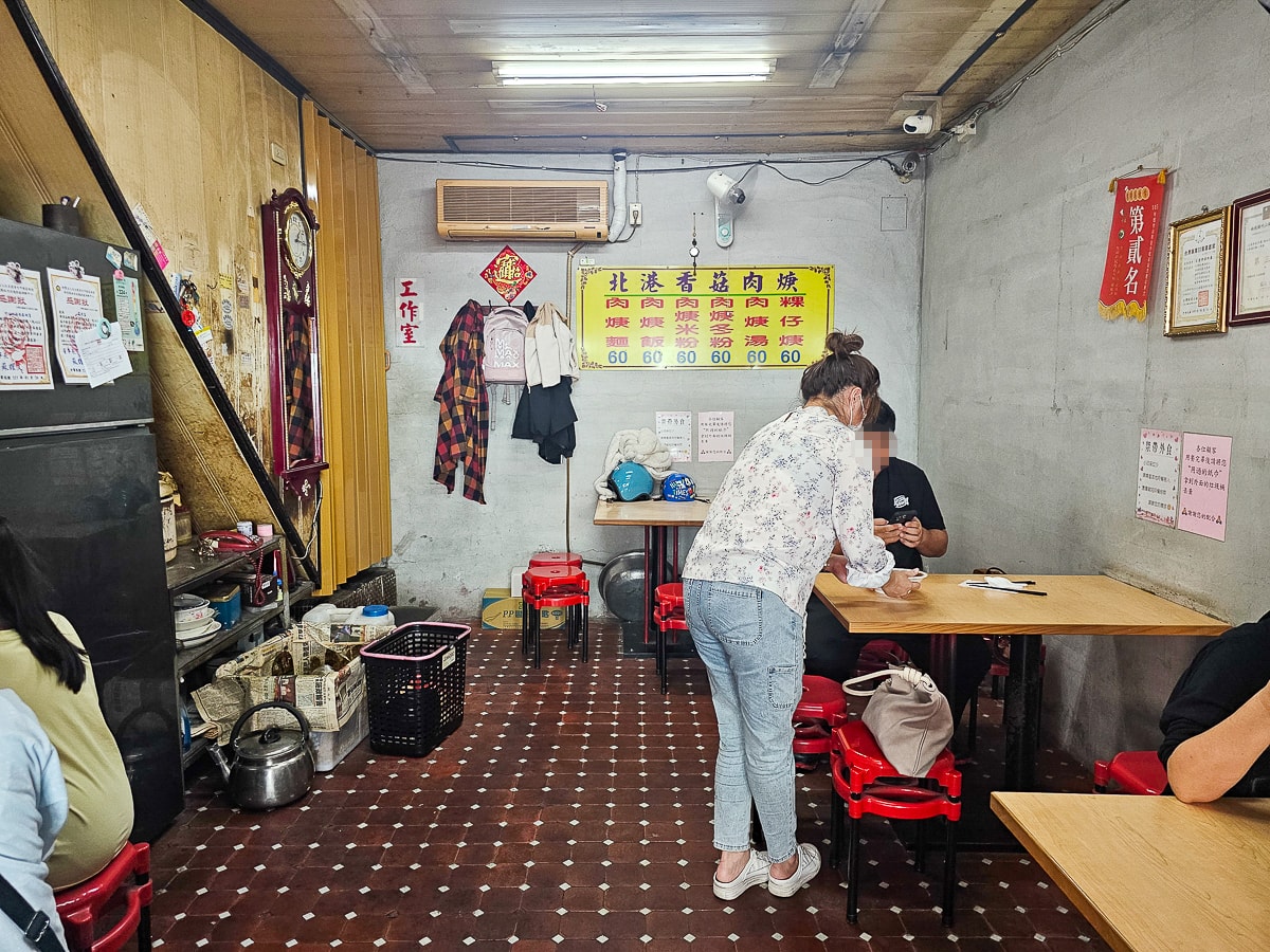 竹山老街美食｜北港香菇肉羹 連興宮旁在地老店，大塊肉羹吃起來超過癮！