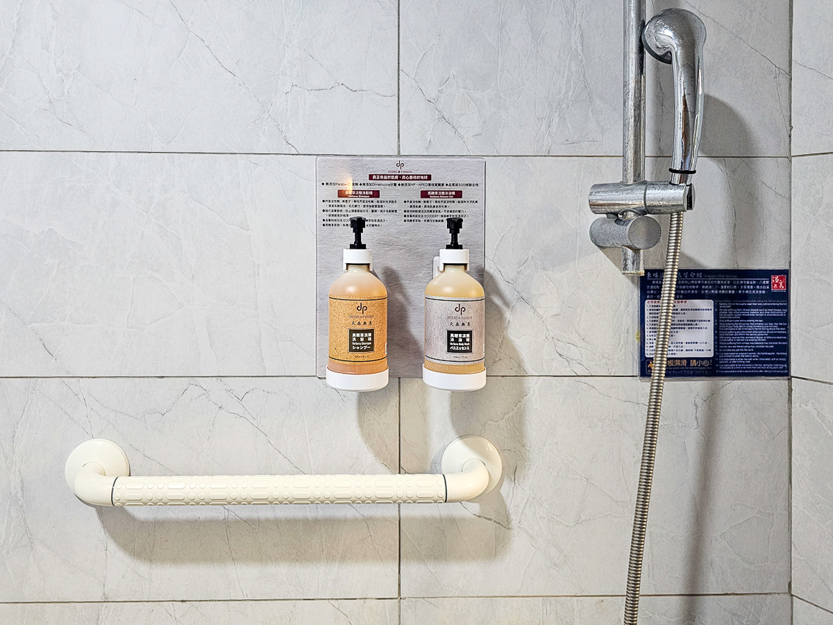 南投信義|東光行旅 一泊二食全新裝潢電梯飯店,露天泳池、景觀溫泉池,東埔溫泉平價住宿推薦 - 第25張圖 南投信義|東光行旅 一泊二食全新裝潢電梯飯店,露天泳池、景觀溫泉池,東埔溫泉平價住宿推薦