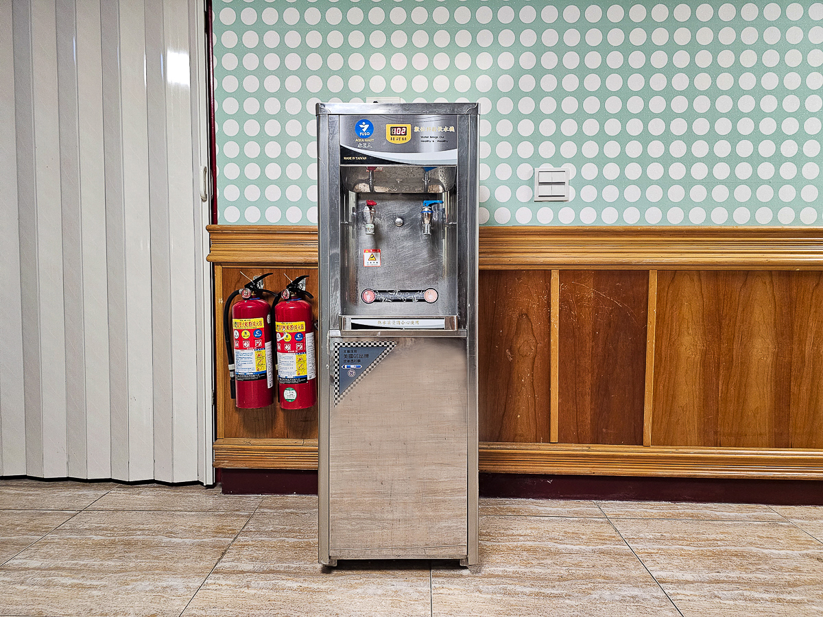 南投信義|東光行旅 一泊二食全新裝潢電梯飯店,露天泳池、景觀溫泉池,東埔溫泉平價住宿推薦 - 第15張圖 南投信義|東光行旅 一泊二食全新裝潢電梯飯店,露天泳池、景觀溫泉池,東埔溫泉平價住宿推薦
