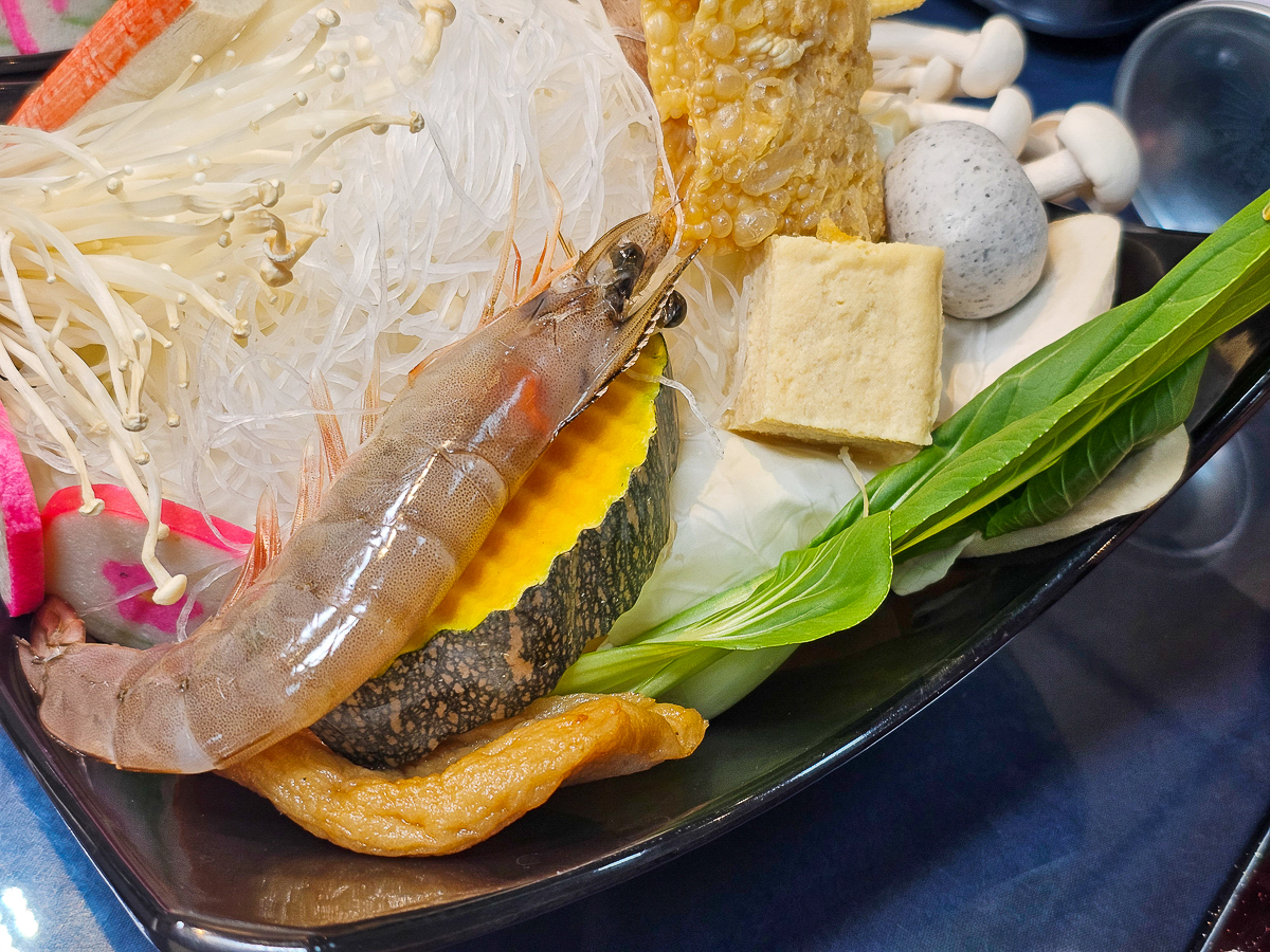 南投信義|東光行旅 一泊二食全新裝潢電梯飯店,露天泳池、景觀溫泉池,東埔溫泉平價住宿推薦 - 第42張圖 南投信義|東光行旅 一泊二食全新裝潢電梯飯店,露天泳池、景觀溫泉池,東埔溫泉平價住宿推薦