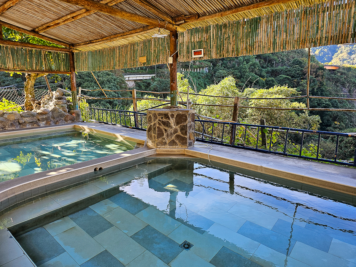 南投信義|東光行旅 一泊二食全新裝潢電梯飯店,露天泳池、景觀溫泉池,東埔溫泉平價住宿推薦 - 第33張圖 南投信義|東光行旅 一泊二食全新裝潢電梯飯店,露天泳池、景觀溫泉池,東埔溫泉平價住宿推薦