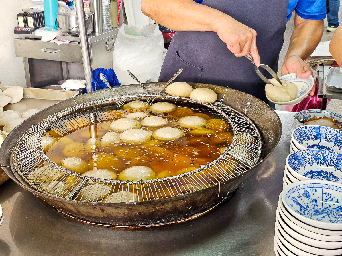 水里美食|董家肉圓(四弟的店) 只有賣肉圓!1粒40元,大骨湯喝到飽 - 第7張圖 水里美食|董家肉圓(四弟的店) 只有賣肉圓!1粒40元,大骨湯喝到飽