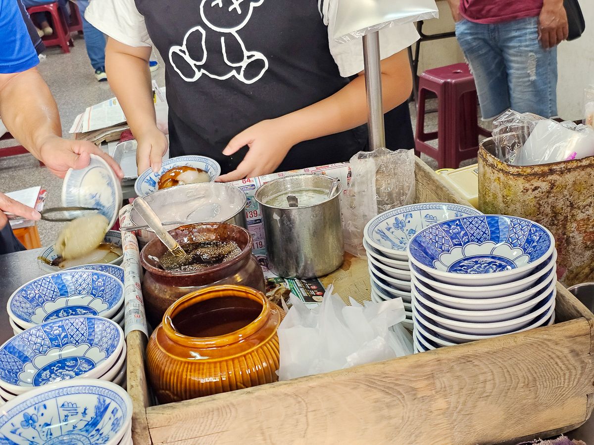 水里美食|董家肉圓(四弟的店) 只有賣肉圓!1粒40元,大骨湯喝到飽 - 第9張圖 水里美食|董家肉圓(四弟的店) 只有賣肉圓!1粒40元,大骨湯喝到飽