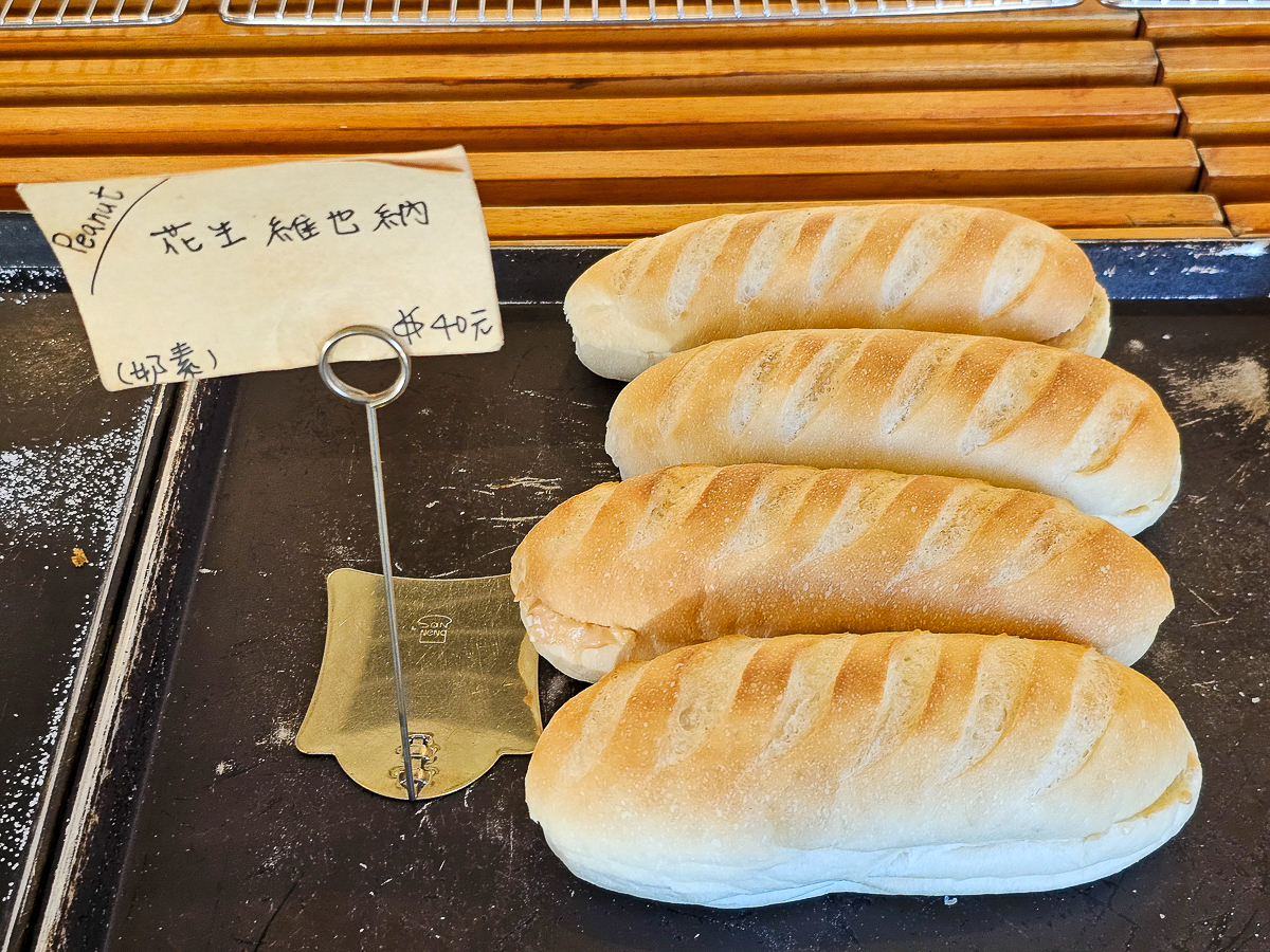 水里美食|小二家烘焙 一出爐就秒殺的超人氣麵包 - 第7張圖 水里美食|小二家烘焙 一出爐就秒殺的超人氣麵包
