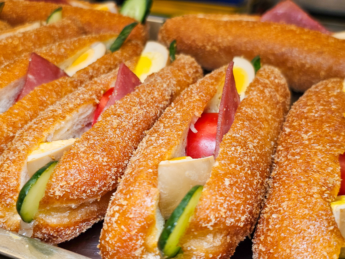 高雄自由黃昏市場必吃10家｜在地人私藏美食，晚餐不知道吃什麼就來這裡！