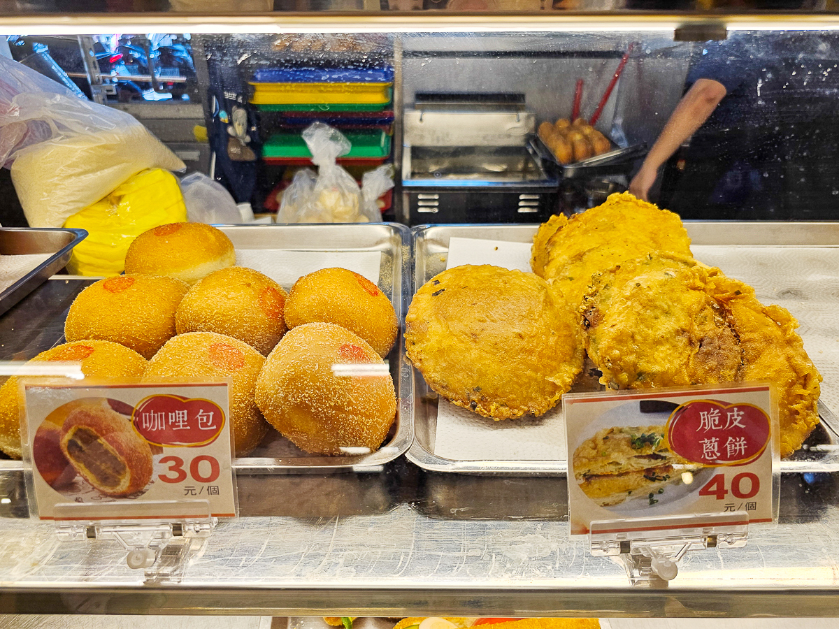 高雄自由黃昏市場必吃10家｜在地人私藏美食，晚餐不知道吃什麼就來這裡！