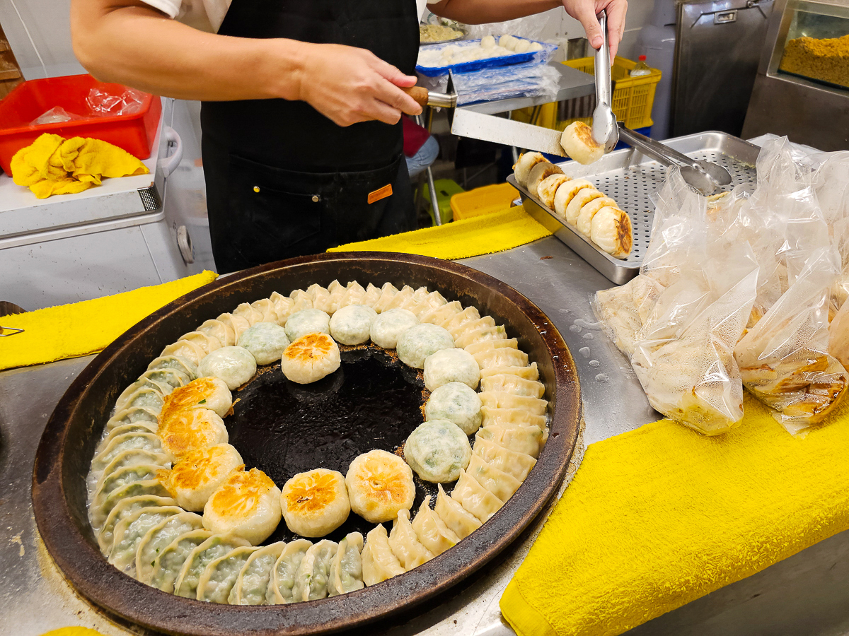 高雄自由黃昏市場必吃10家｜在地人私藏美食，晚餐不知道吃什麼就來這裡！