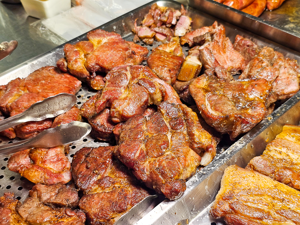 高雄自由黃昏市場必吃10家｜在地人私藏美食，晚餐不知道吃什麼就來這裡！