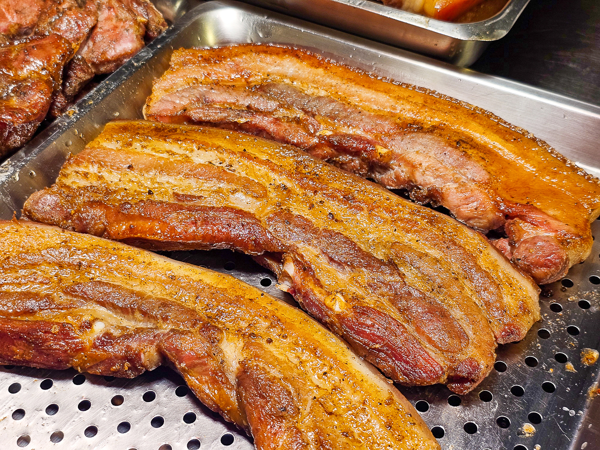 高雄自由黃昏市場必吃10家｜在地人私藏美食，晚餐不知道吃什麼就來這裡！