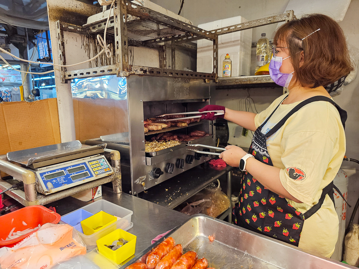 高雄自由黃昏市場必吃10家｜在地人私藏美食，晚餐不知道吃什麼就來這裡！
