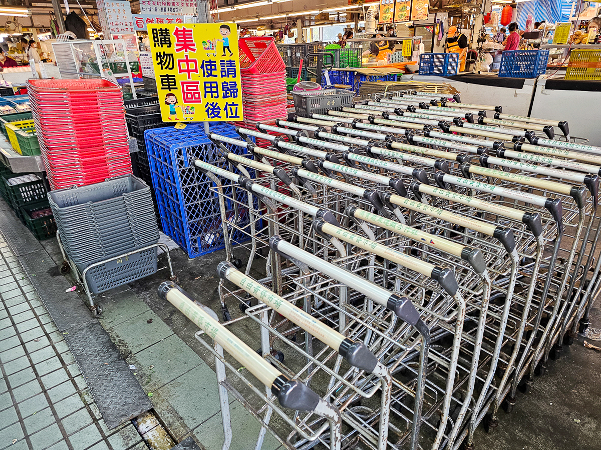 高雄自由黃昏市場必吃10家｜在地人私藏美食，晚餐不知道吃什麼就來這裡！