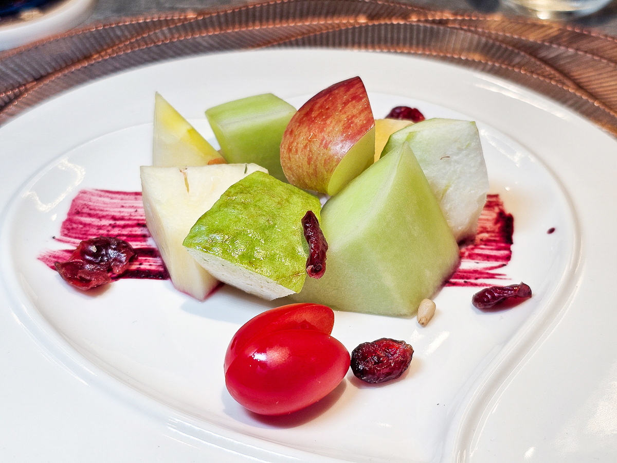 Google 評論平均4.8高分，無菜單鐵板燒網紅名店終於來高雄開出難得的第二家店了！人氣套餐$1,890堅持不漲價，活龍蝦、北海道生食級干貝、南非鮮猛活鮑魚通通吃的到｜明水然