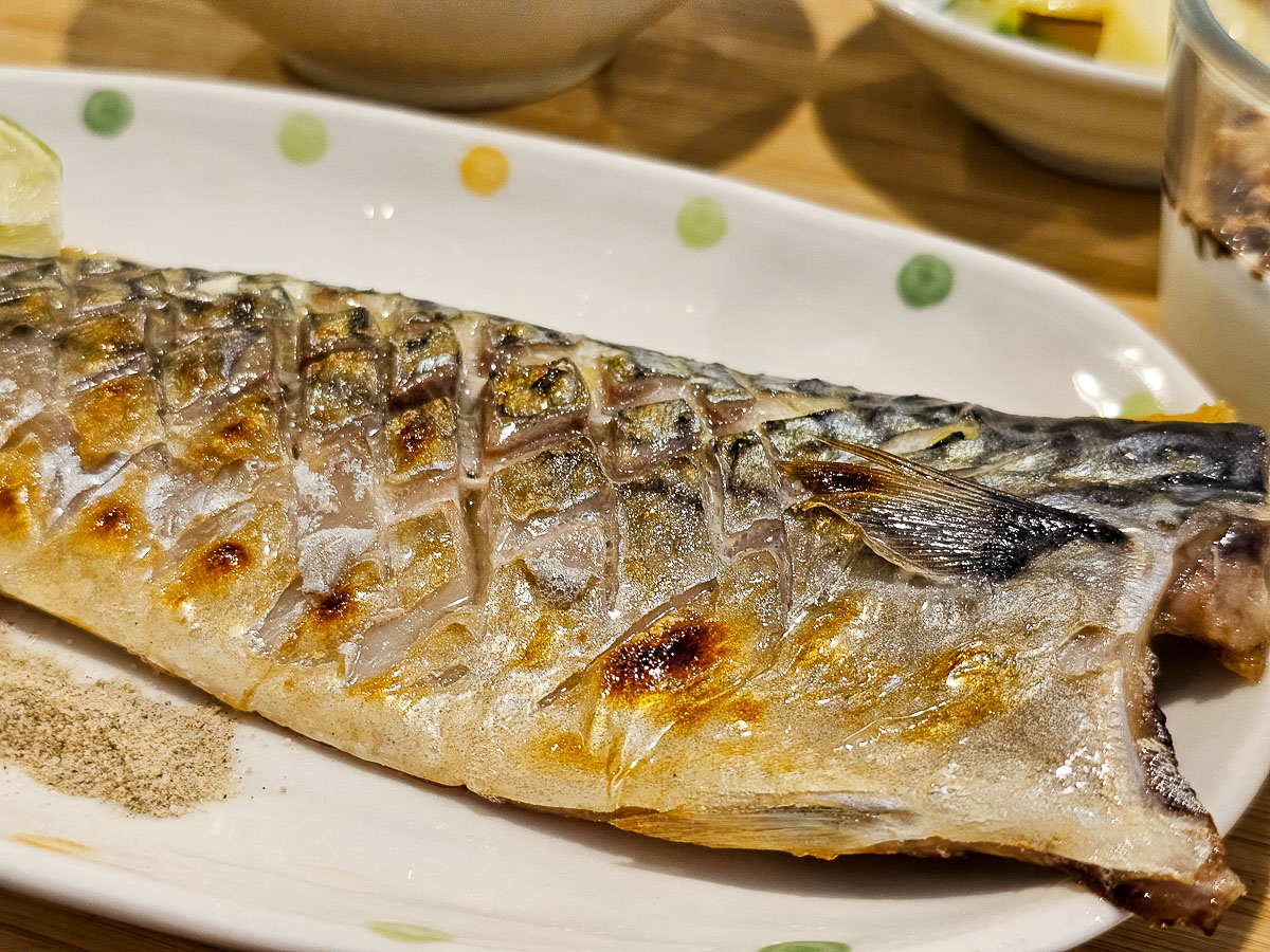 高雄新興｜小米家朝午和食 只有中午營業！愛吃魚一定要來，日式早午餐、定食、丼飯、讚歧烏龍麵，CP值讚爆的平價精緻手作餐點