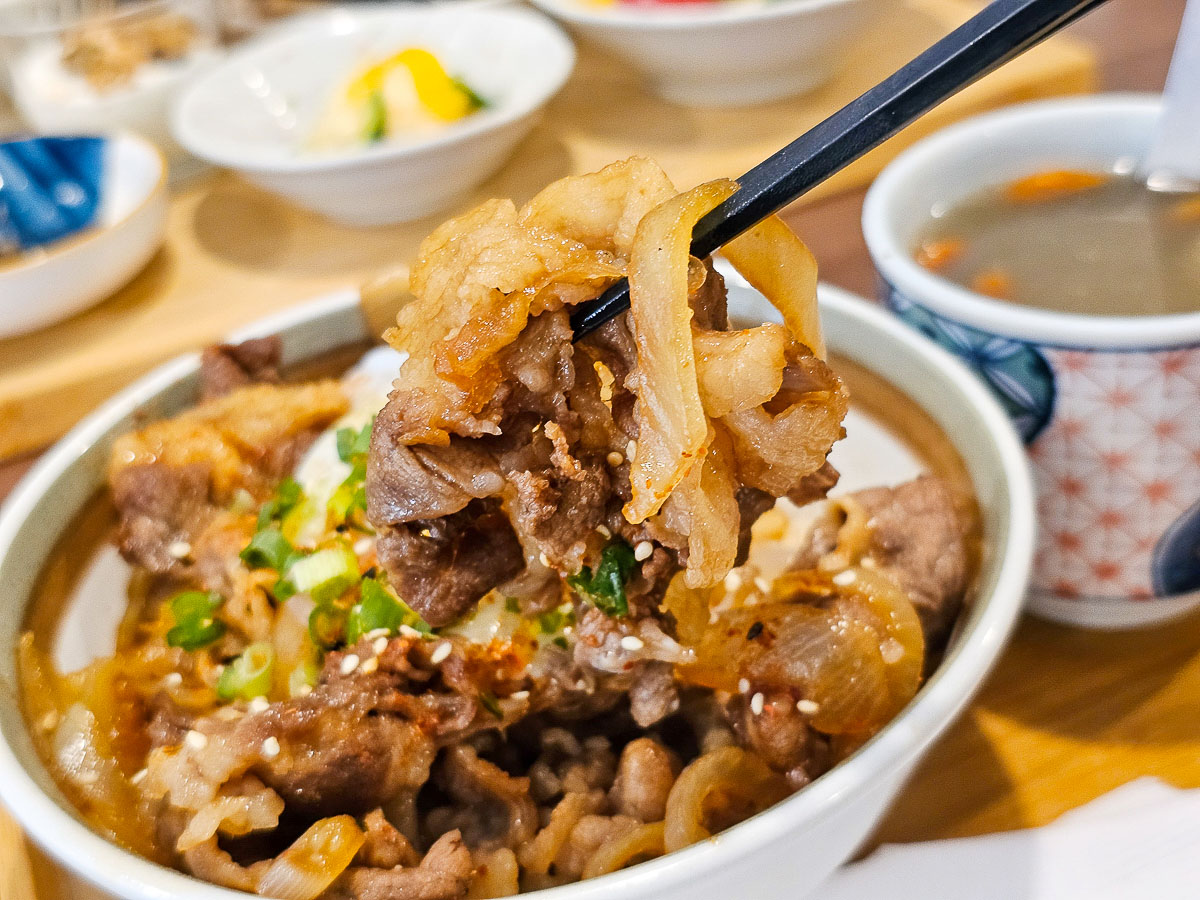 高雄新興｜小米家朝午和食 只有中午營業！愛吃魚一定要來，日式早午餐、定食、丼飯、讚歧烏龍麵，CP值讚爆的平價精緻手作餐點